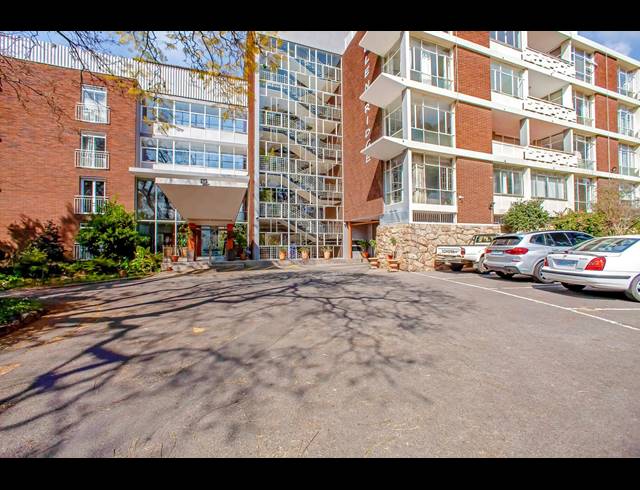 2 BEDROOM APARTMENT FOR SALE IN ATHOLL